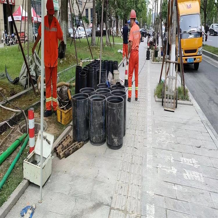 乌兰管道短管置换修复